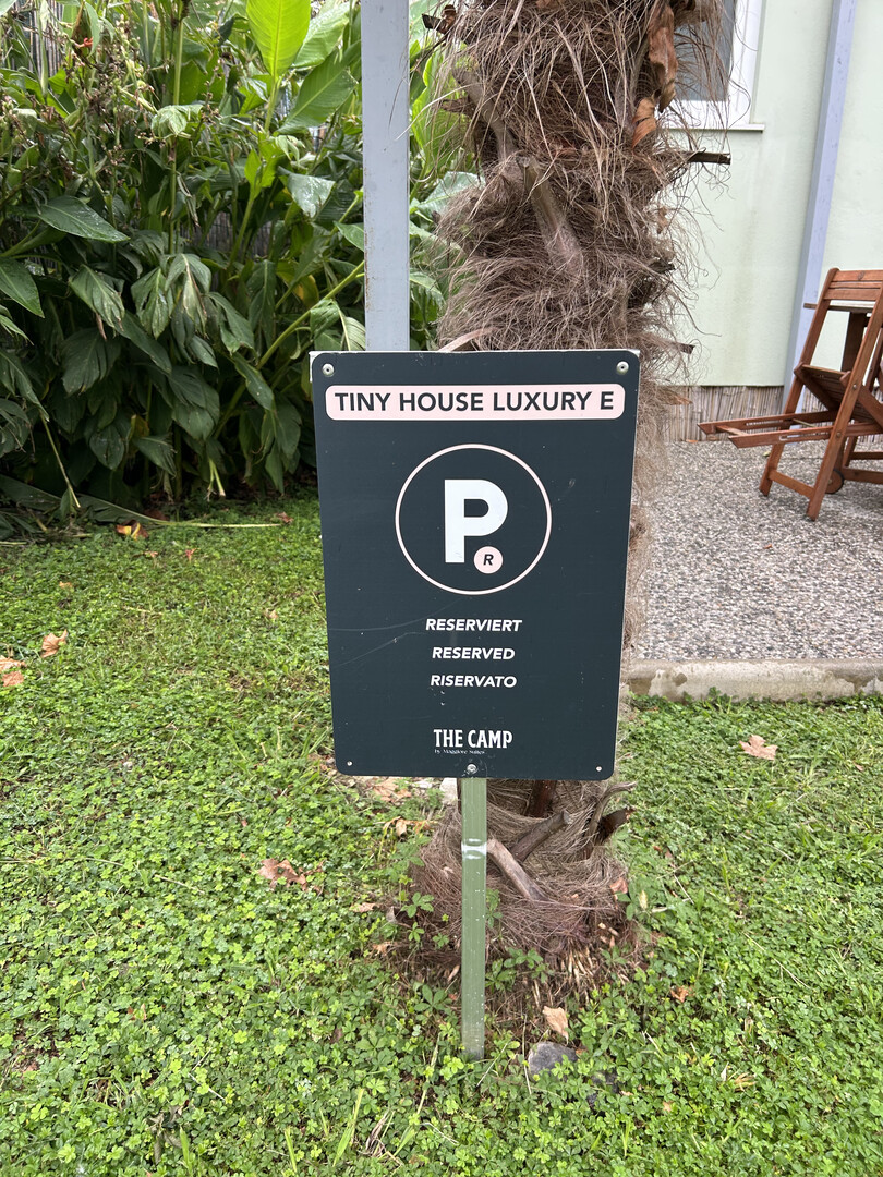 Tiny House Luxury E Parking Spot